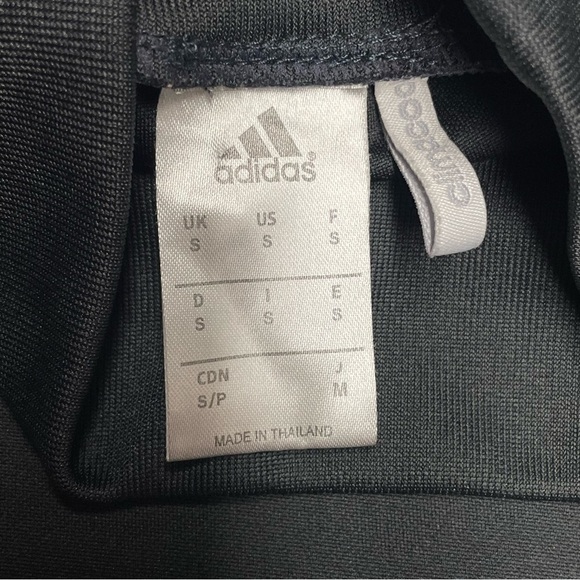 Man Utd Uniform Kit Size Small Mock Neck Long Sleeve Pull On Size Small - Picture 11 of 13